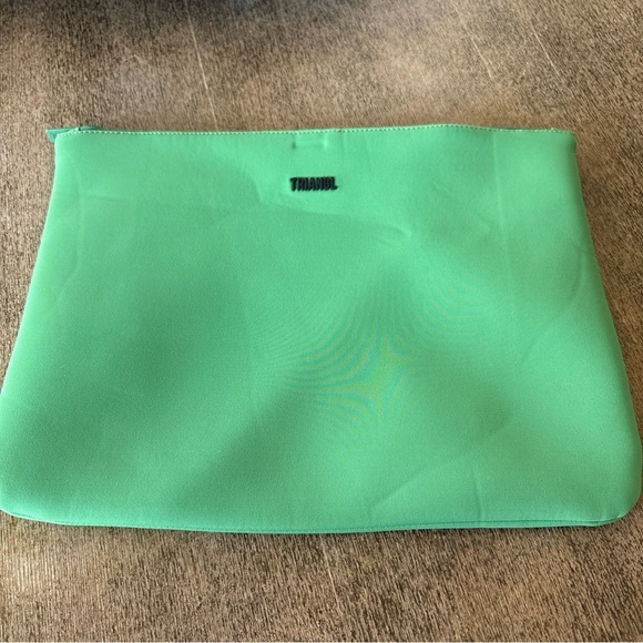 Triangl  Neoprene Clutch Swimwear Bag Kelly Green Toiletry Pouch Zipper Logo - Picture 1 of 4